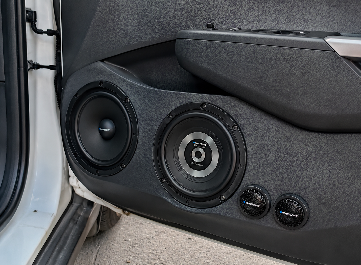 BLAUPUNKT GTX 1662 CHY
Hyundai Plug & Play 2-Way Component Speaker